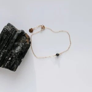 Bransoletka czarny turmalin na łańcuszku