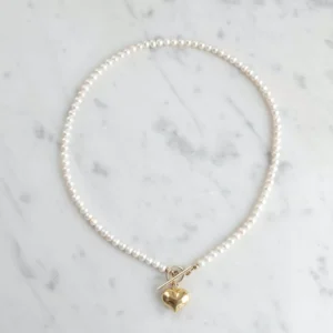 Naszyjnik z perłami i sercem