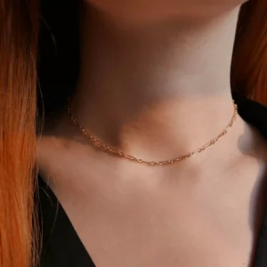 Choker gold retro style