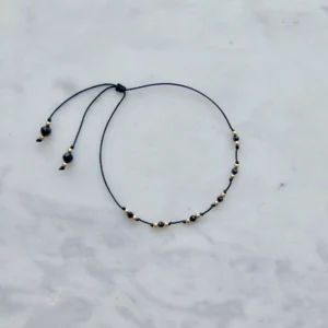 Bransoletka Moya spinel na czarnej nitce