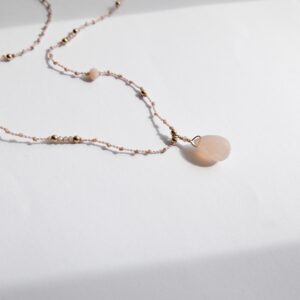 Naszyjnik silk magic różowy chalcedon unikat no. 242