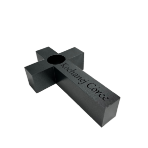 Znicz Kochanej Córce na Pomnik, Grób